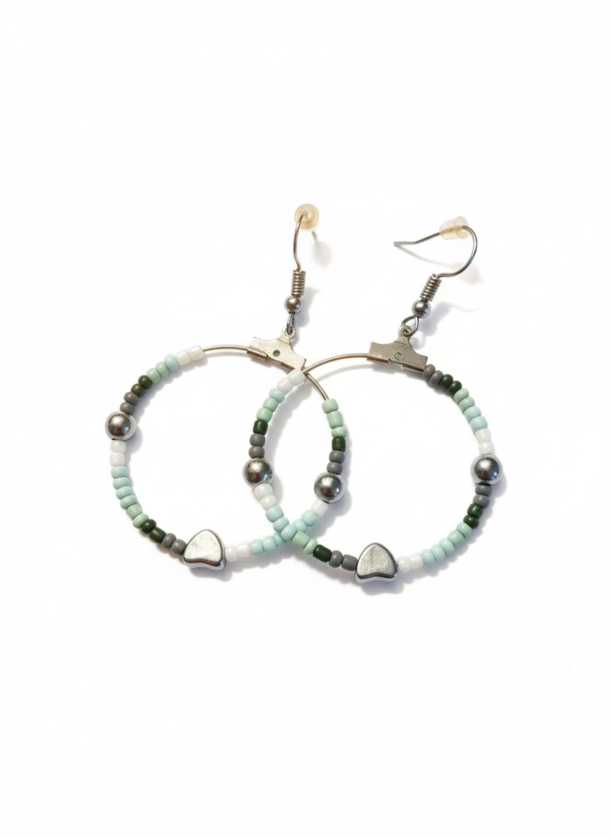 WW&K | brinco Missangas azuis